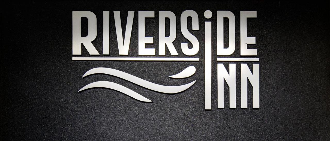 Riverside Inn - Dunaparti Szuteren Győr Exterior foto